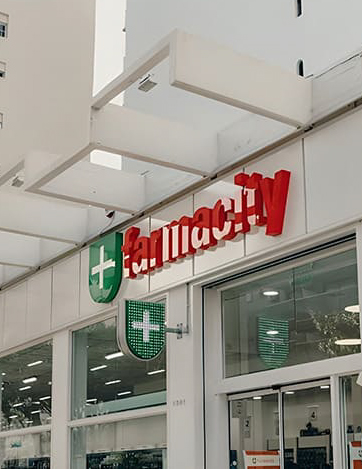 Escritório da Farmacity exibindo seu logotipo